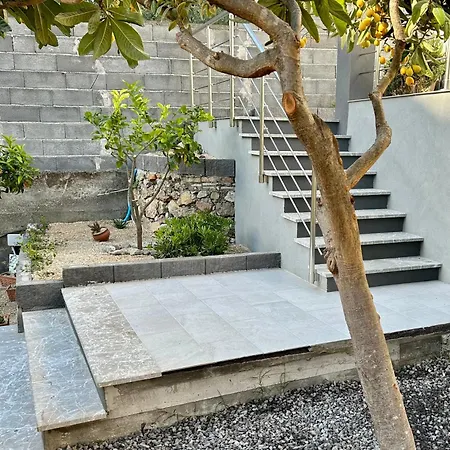 Stone Ταορμίνα
